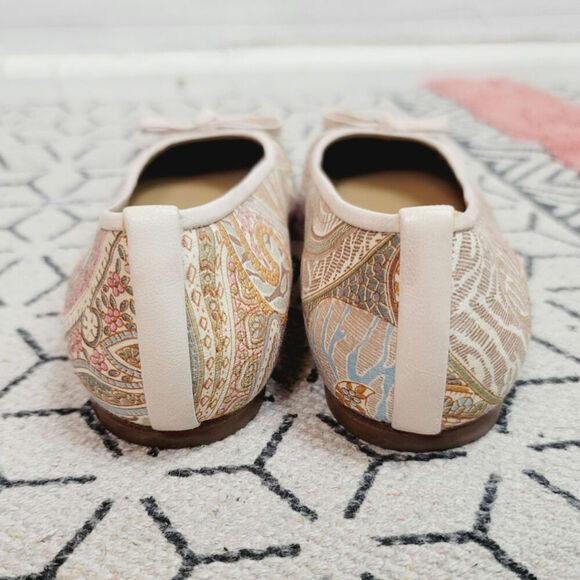 Stuart Weitzman Floral Paisley Print Silk and Leather Ballet Flats, sz 6 - Picture 7 of 15
